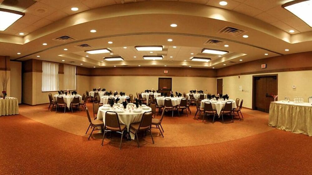 Comfort Inn Okemos - East Lansing Bagian luar foto