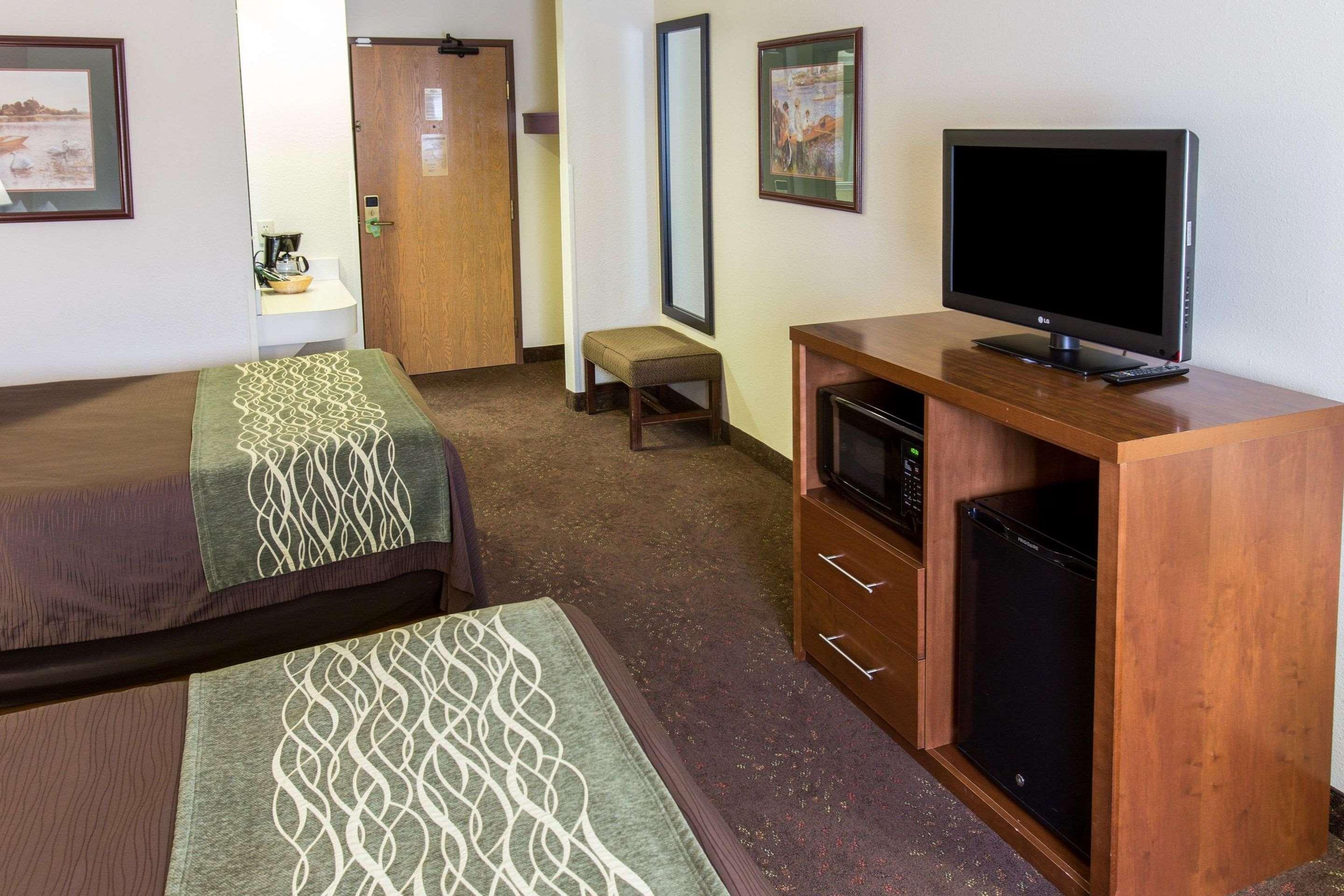 Comfort Inn Okemos - East Lansing Bagian luar foto