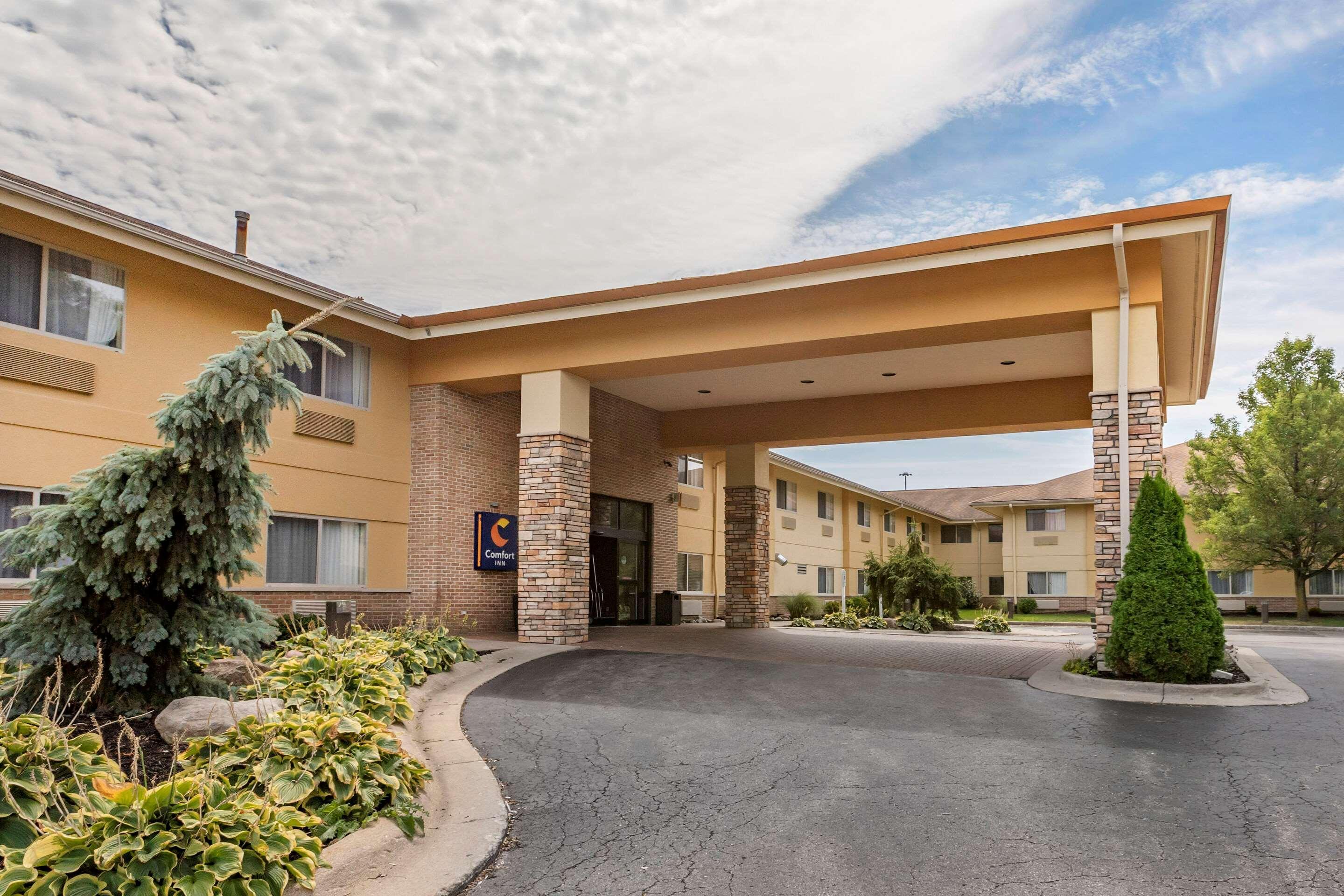 Comfort Inn Okemos - East Lansing Bagian luar foto