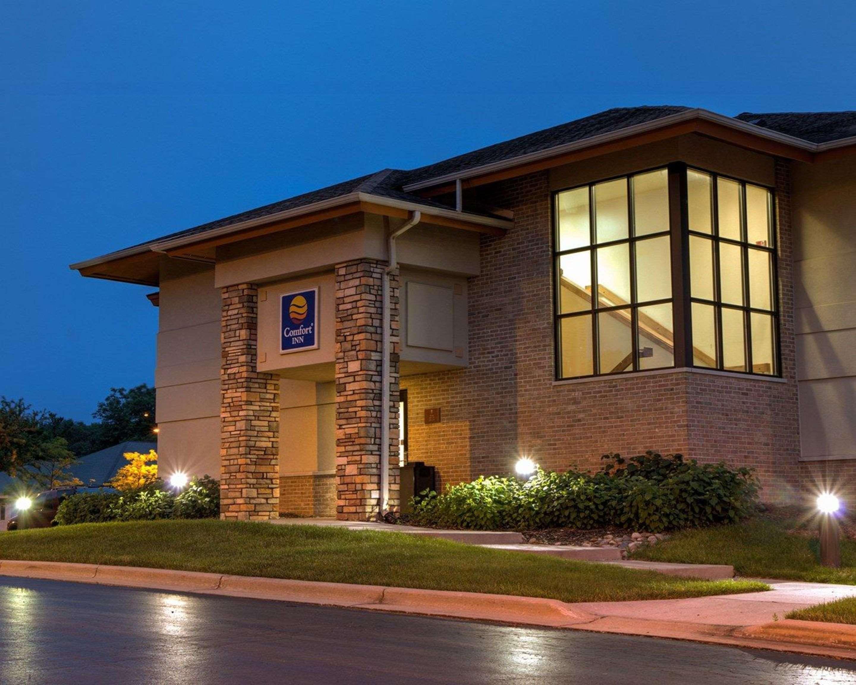 Comfort Inn Okemos - East Lansing Bagian luar foto