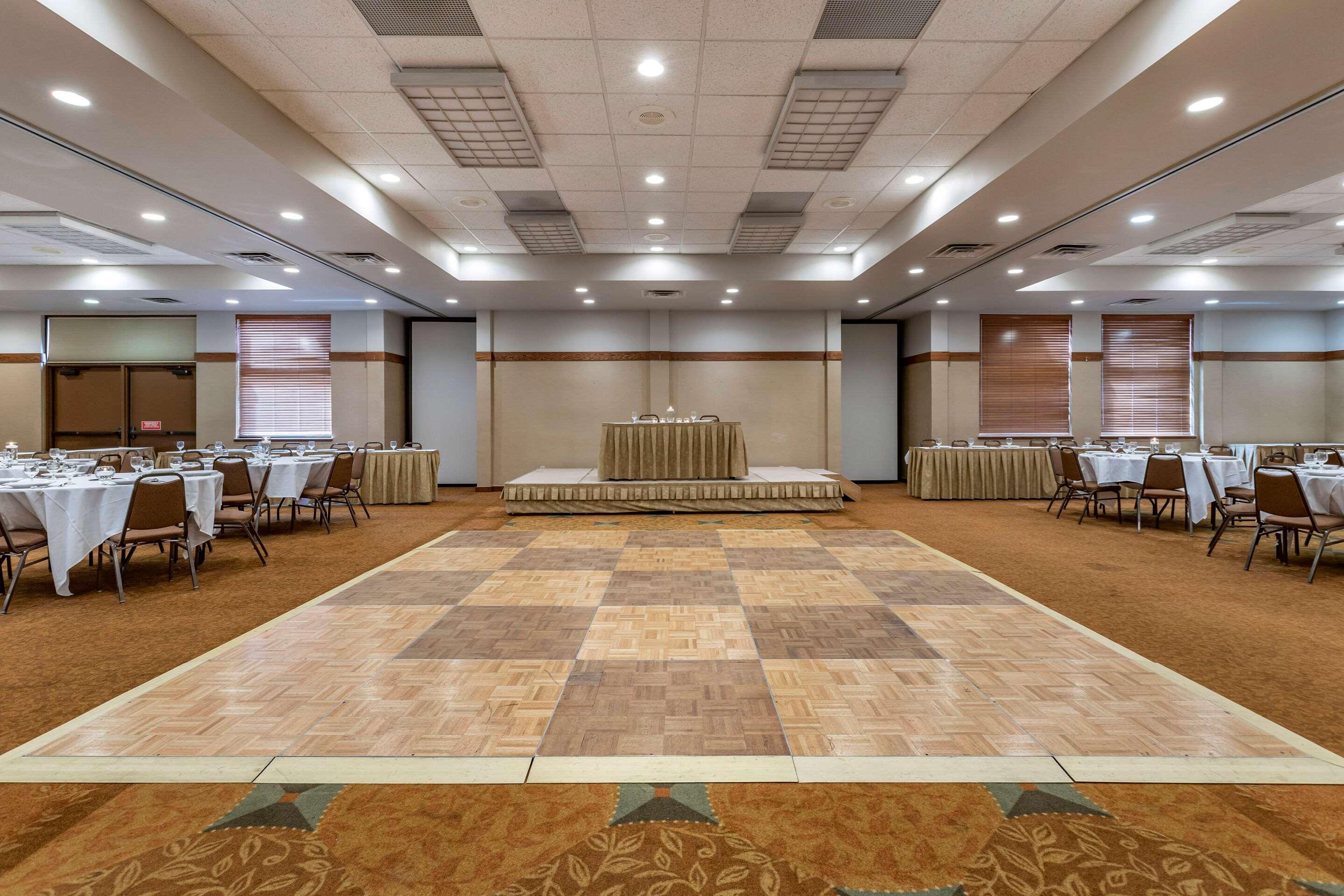 Comfort Inn Okemos - East Lansing Bagian luar foto