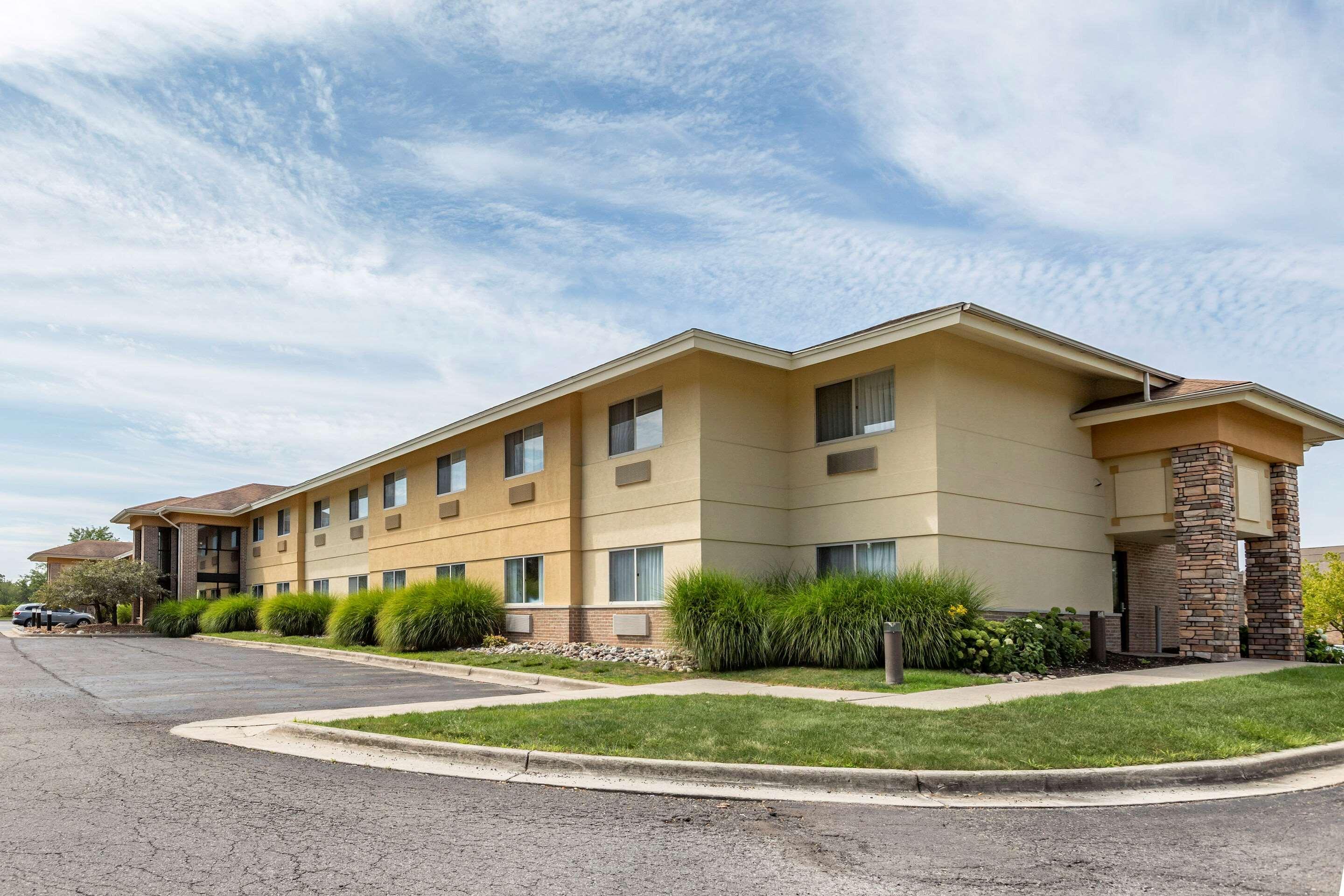 Comfort Inn Okemos - East Lansing Bagian luar foto