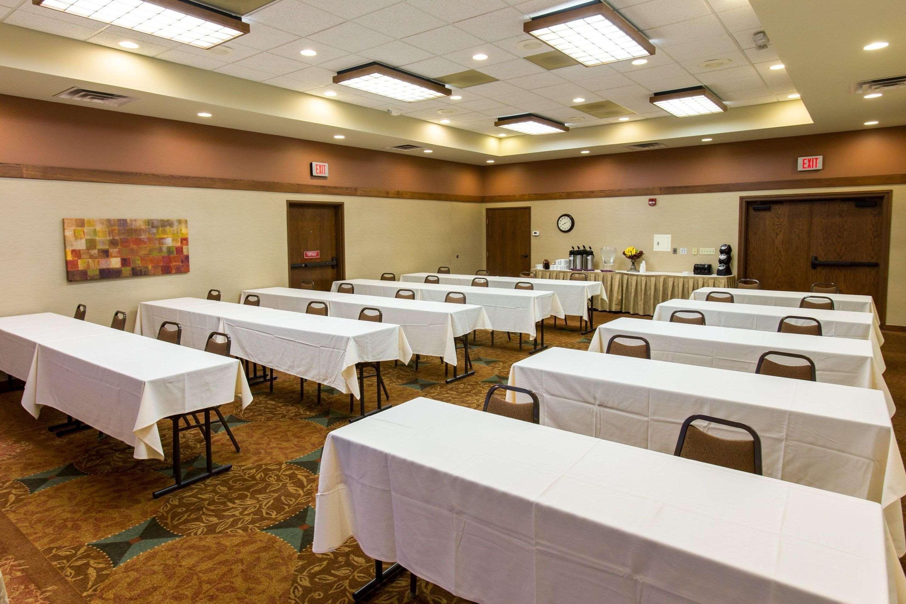 Comfort Inn Okemos - East Lansing Bagian luar foto