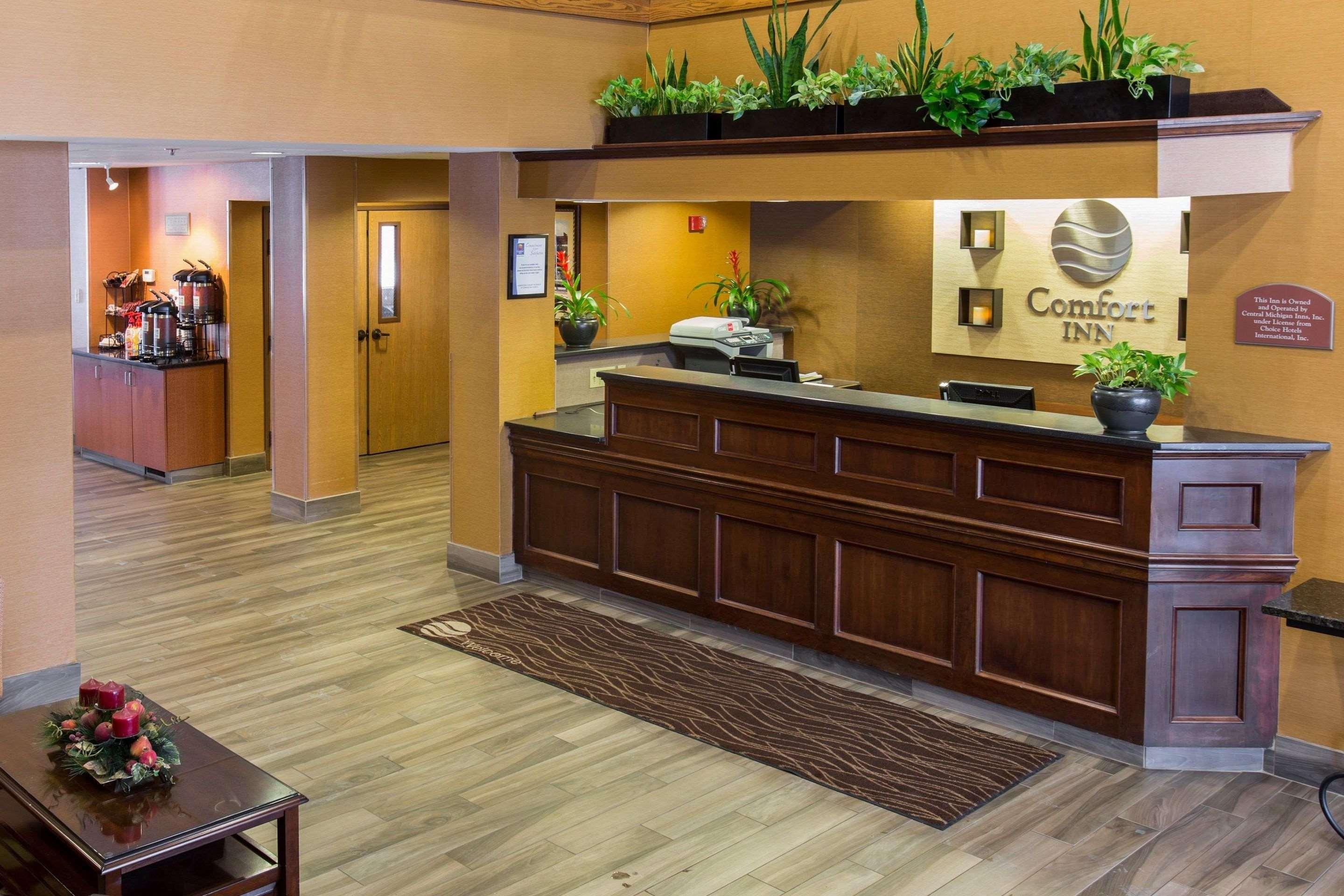 Comfort Inn Okemos - East Lansing Bagian luar foto